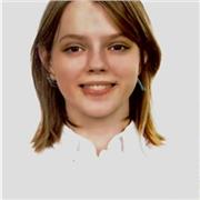 He nacido en Ucrania, donde la gente habla tanto ucraniano como ruso, así que poseo de un nivel cercano a C2 de ambos idiomas.